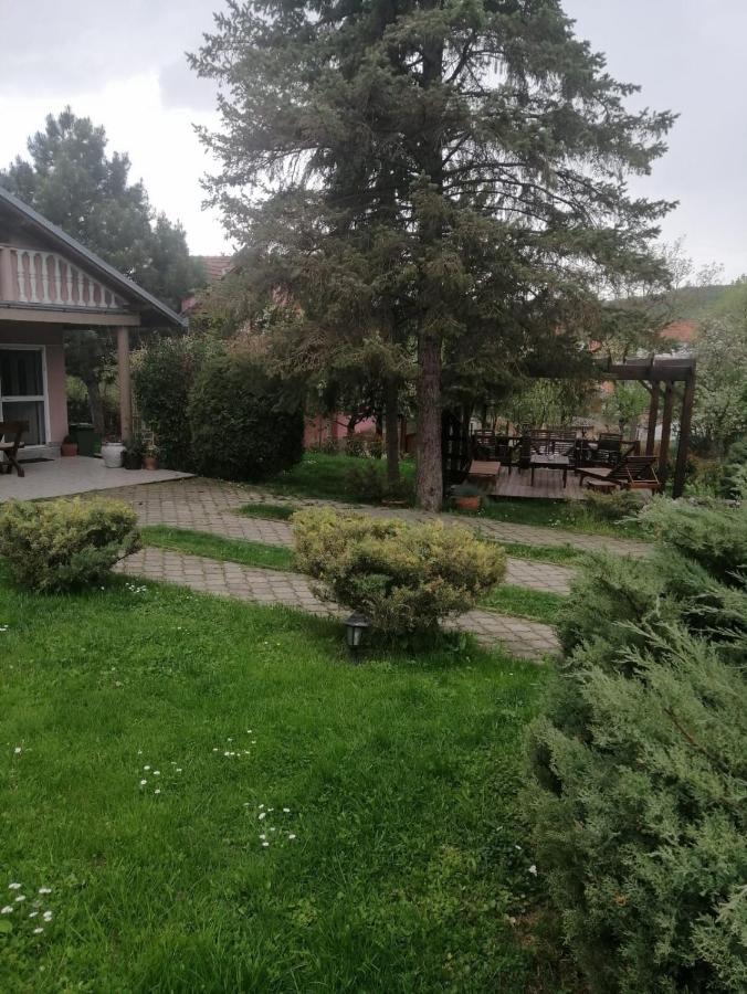 Rajski Vrt Vrdnik Exterior foto