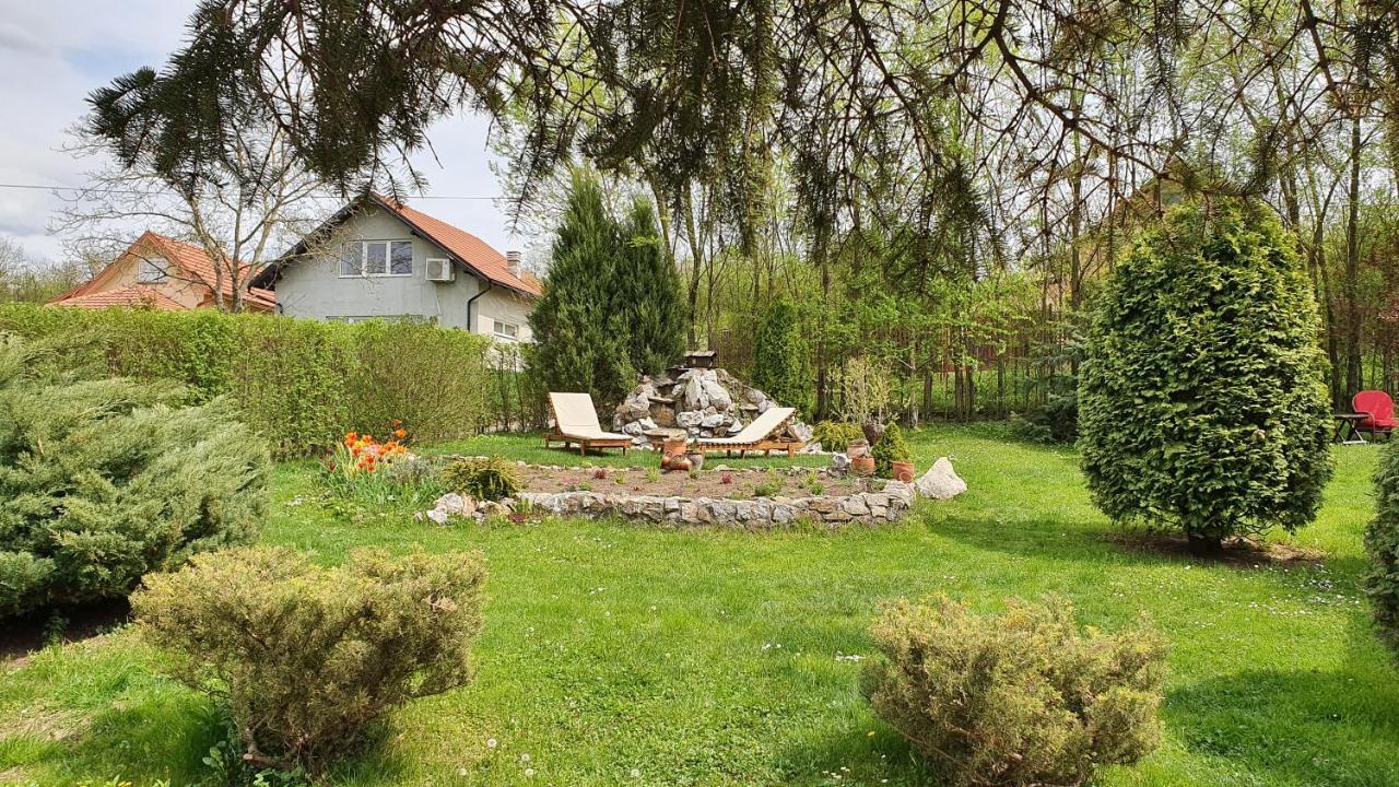 Rajski Vrt Vrdnik Exterior foto