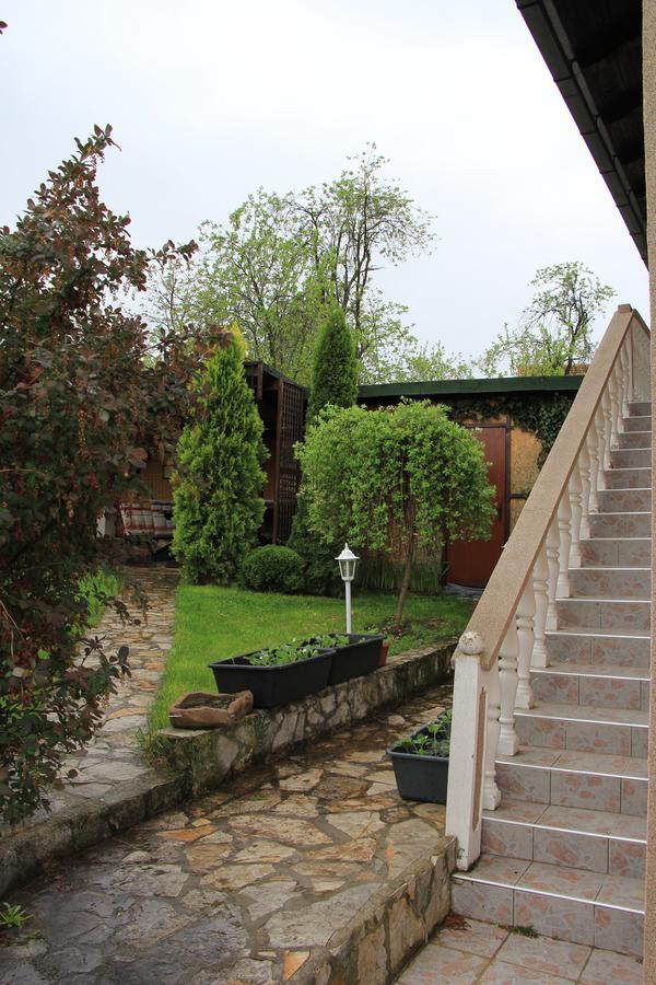 Rajski Vrt Vrdnik Exterior foto